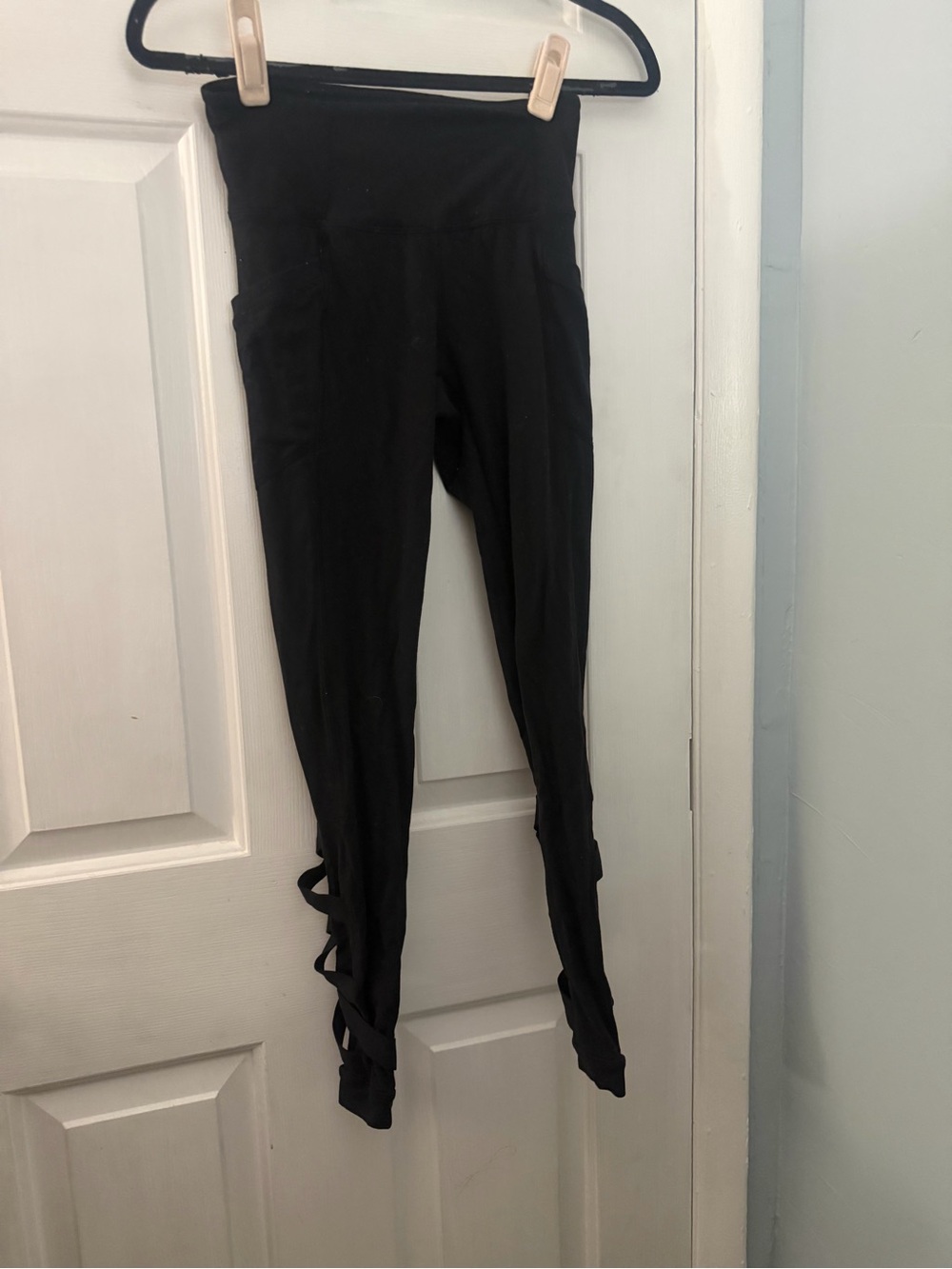 Athleta XS Black Lace Up Cutout Leggings Supplex Nylon Lycra